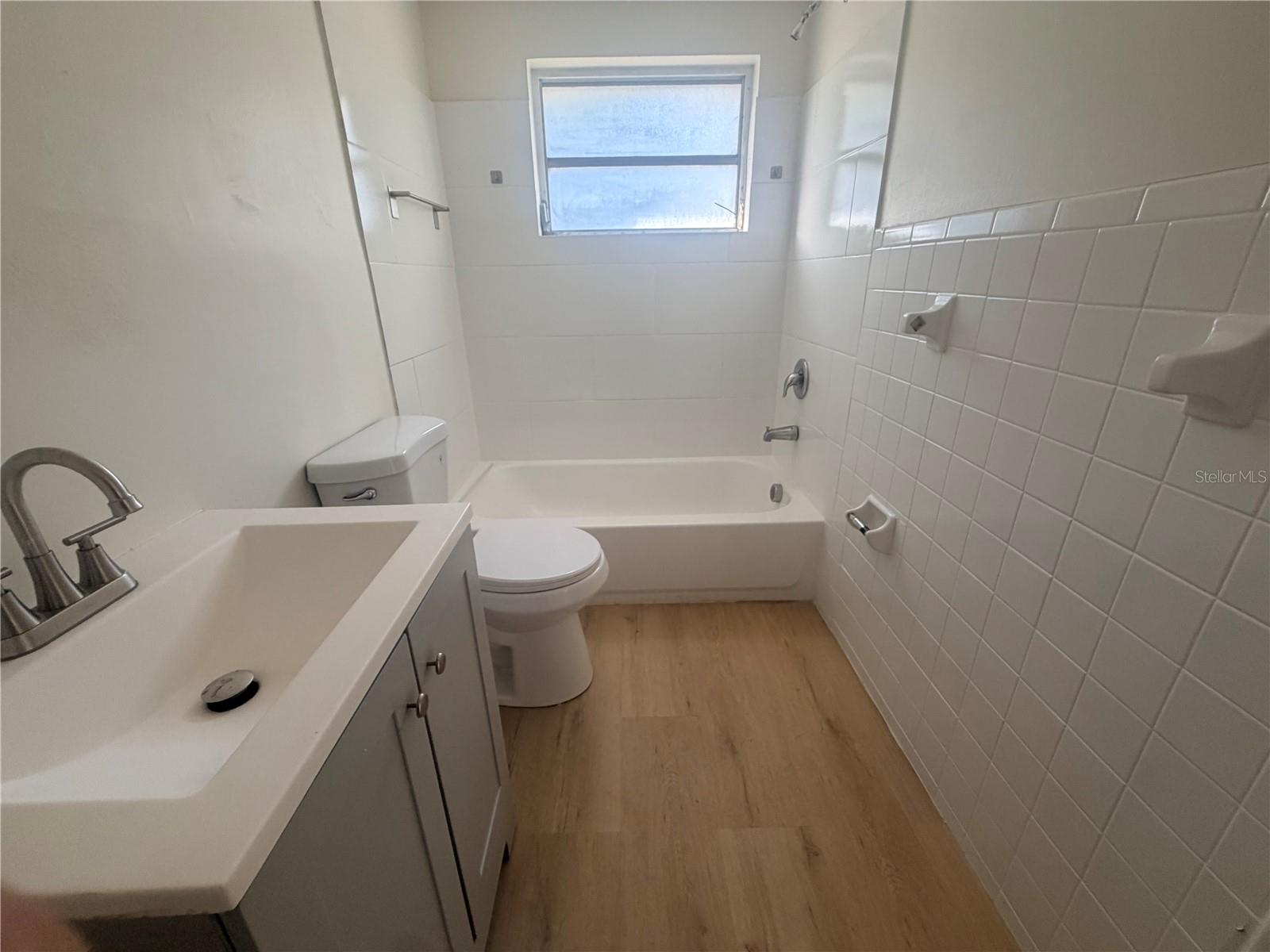 Image 6 of 8 For 1414 Maluhia Drive