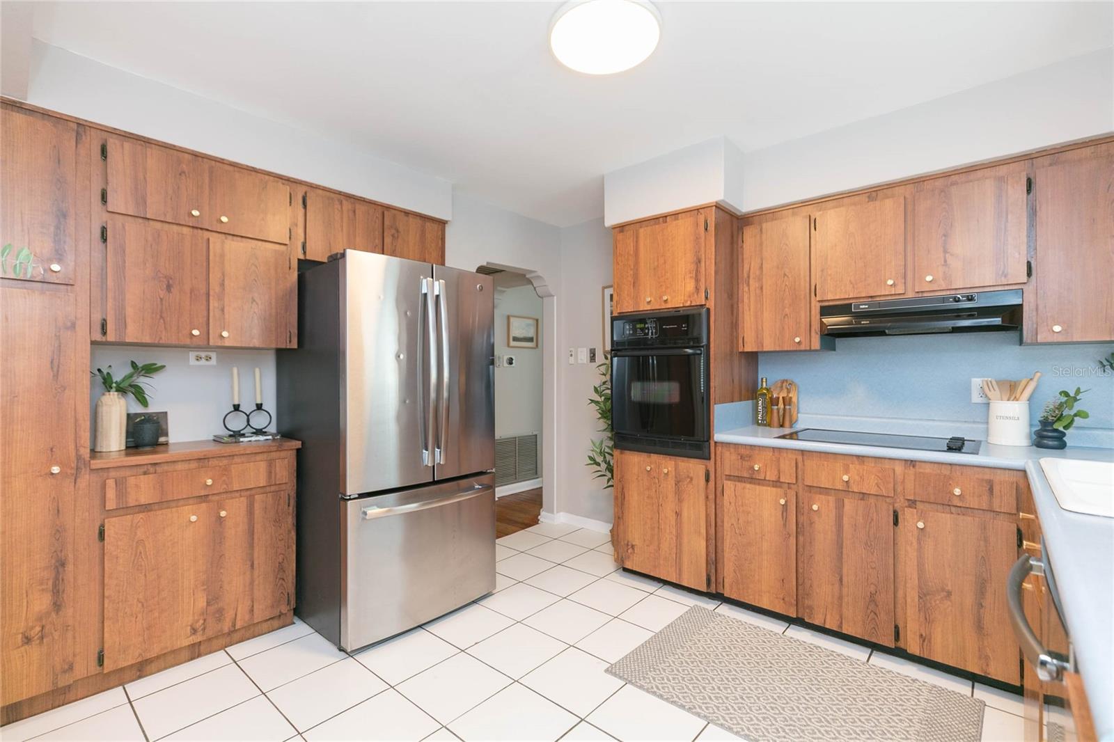 Image 10 of 27 For 1219 Flora Street