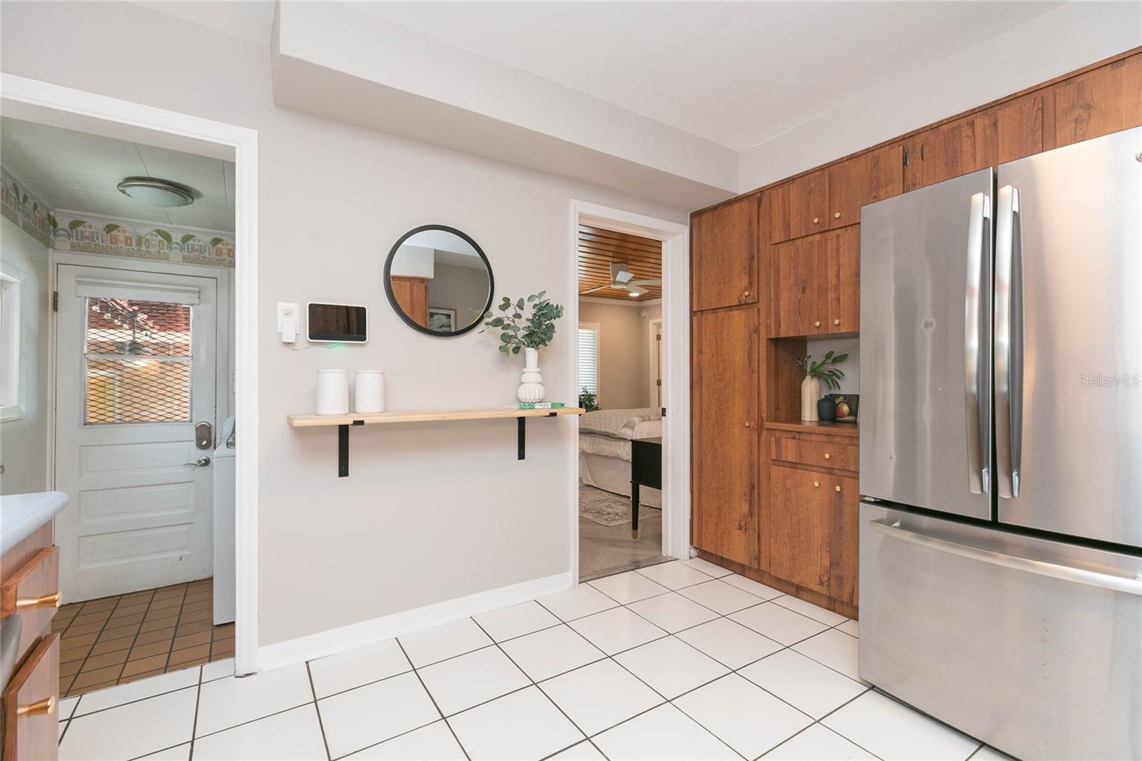 Image 11 of 27 For 1219 Flora Street