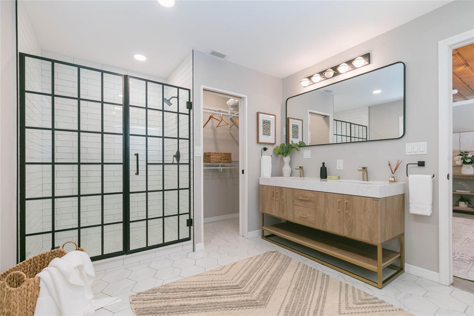 Image 15 of 27 For 1219 Flora Street