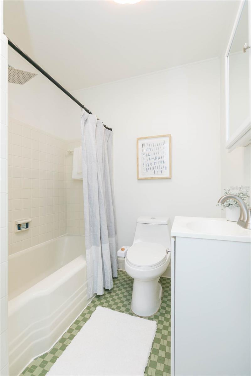Image 20 of 27 For 1219 Flora Street