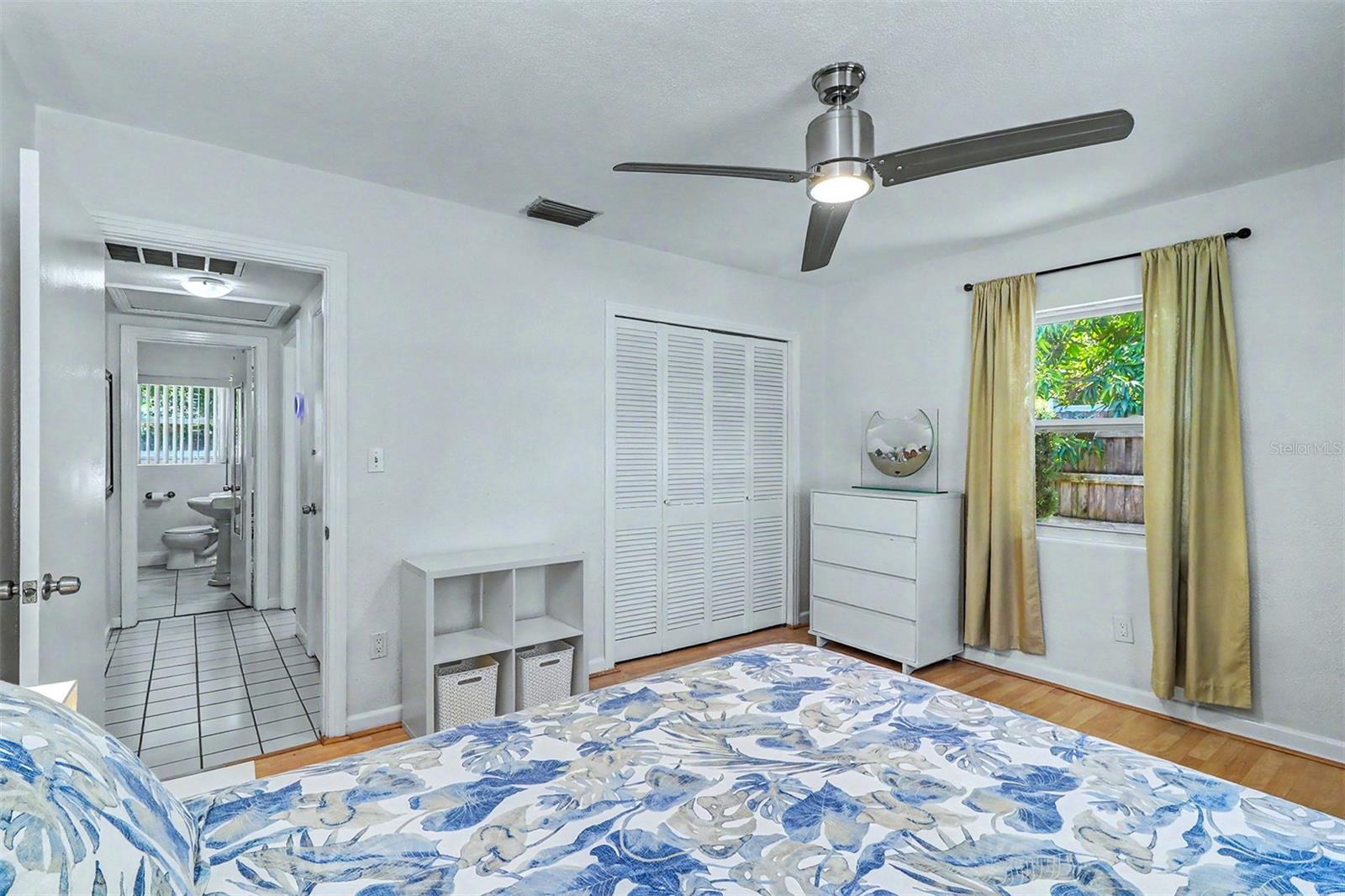 Image 16 of 28 For 209 Aurora Avenue