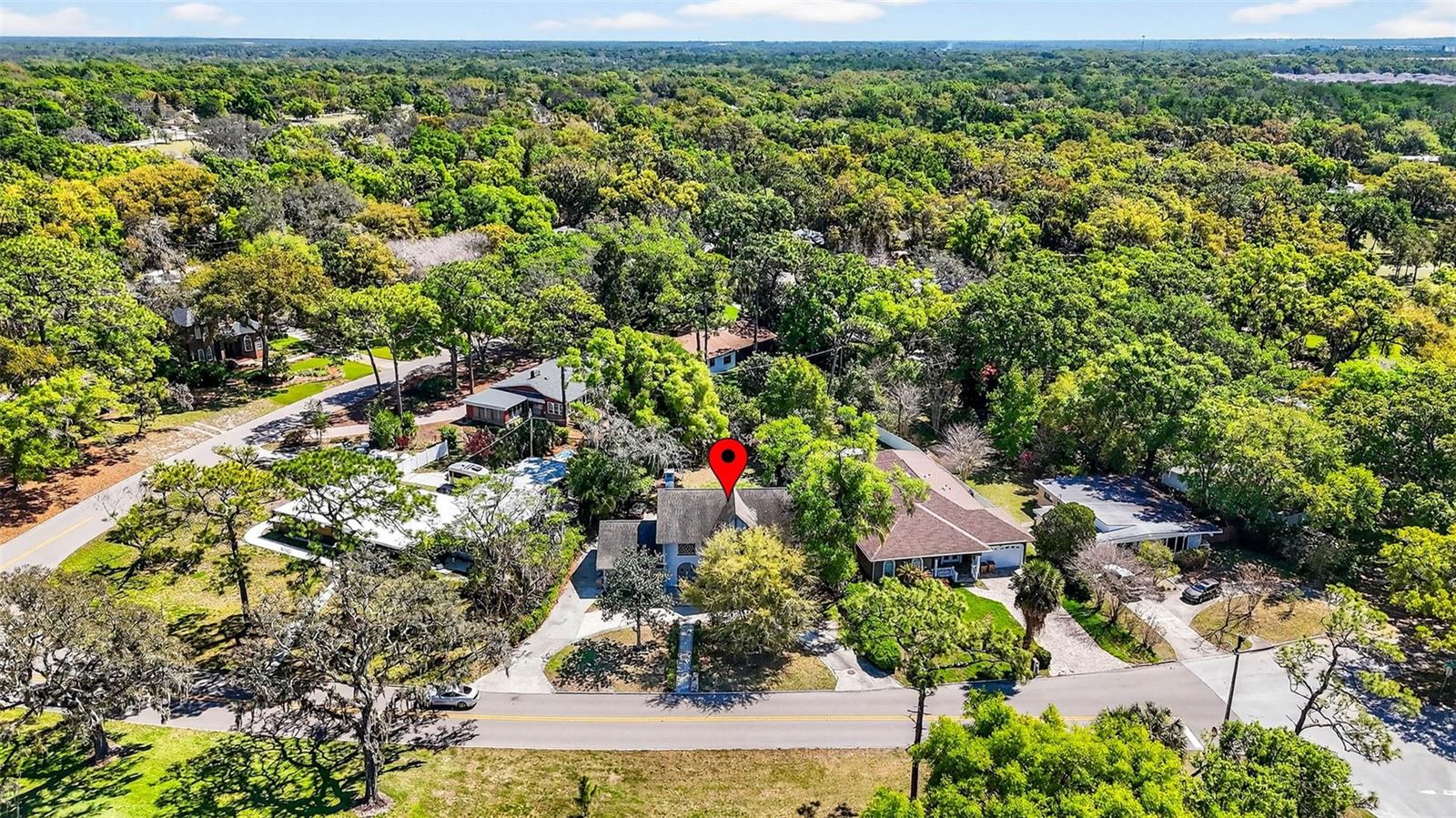 Image 60 of 67 For 305 Bannockburn Avenue