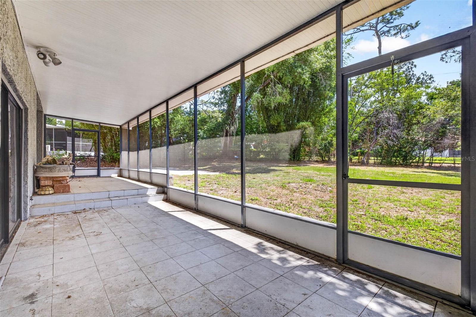 Image 62 of 67 For 305 Bannockburn Avenue