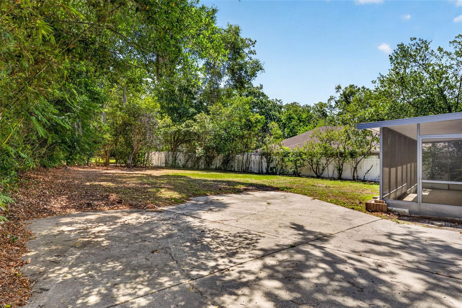 Image 64 of 67 For 305 Bannockburn Avenue