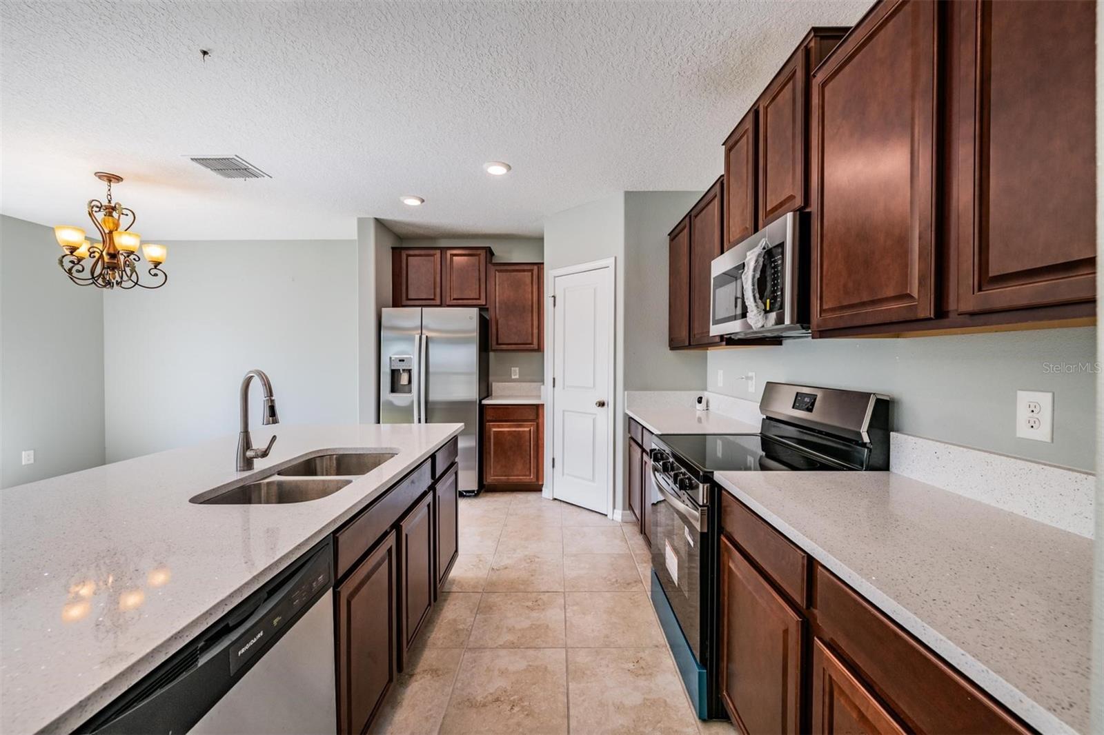 Image 12 of 55 For 253 Cascade Bend Drive