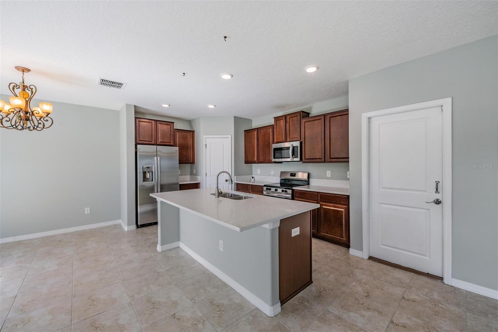 Image 14 of 55 For 253 Cascade Bend Drive