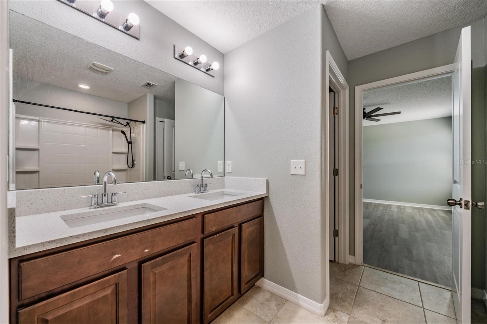Image 20 of 55 For 253 Cascade Bend Drive