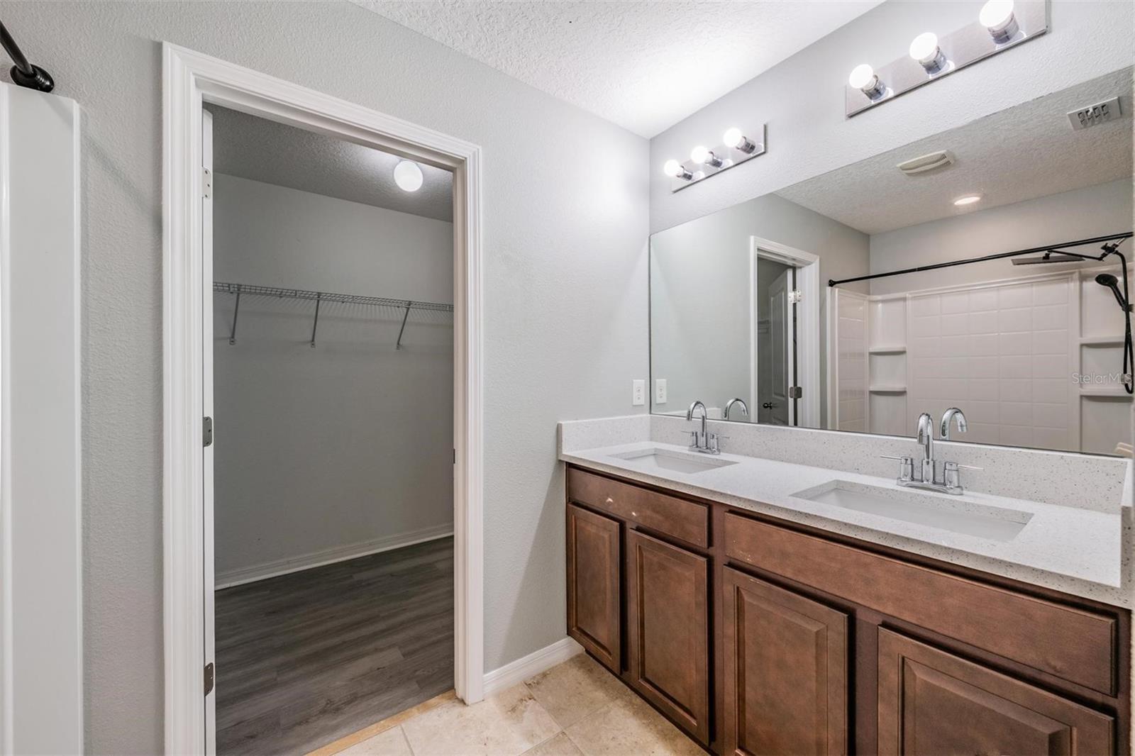 Image 21 of 55 For 253 Cascade Bend Drive