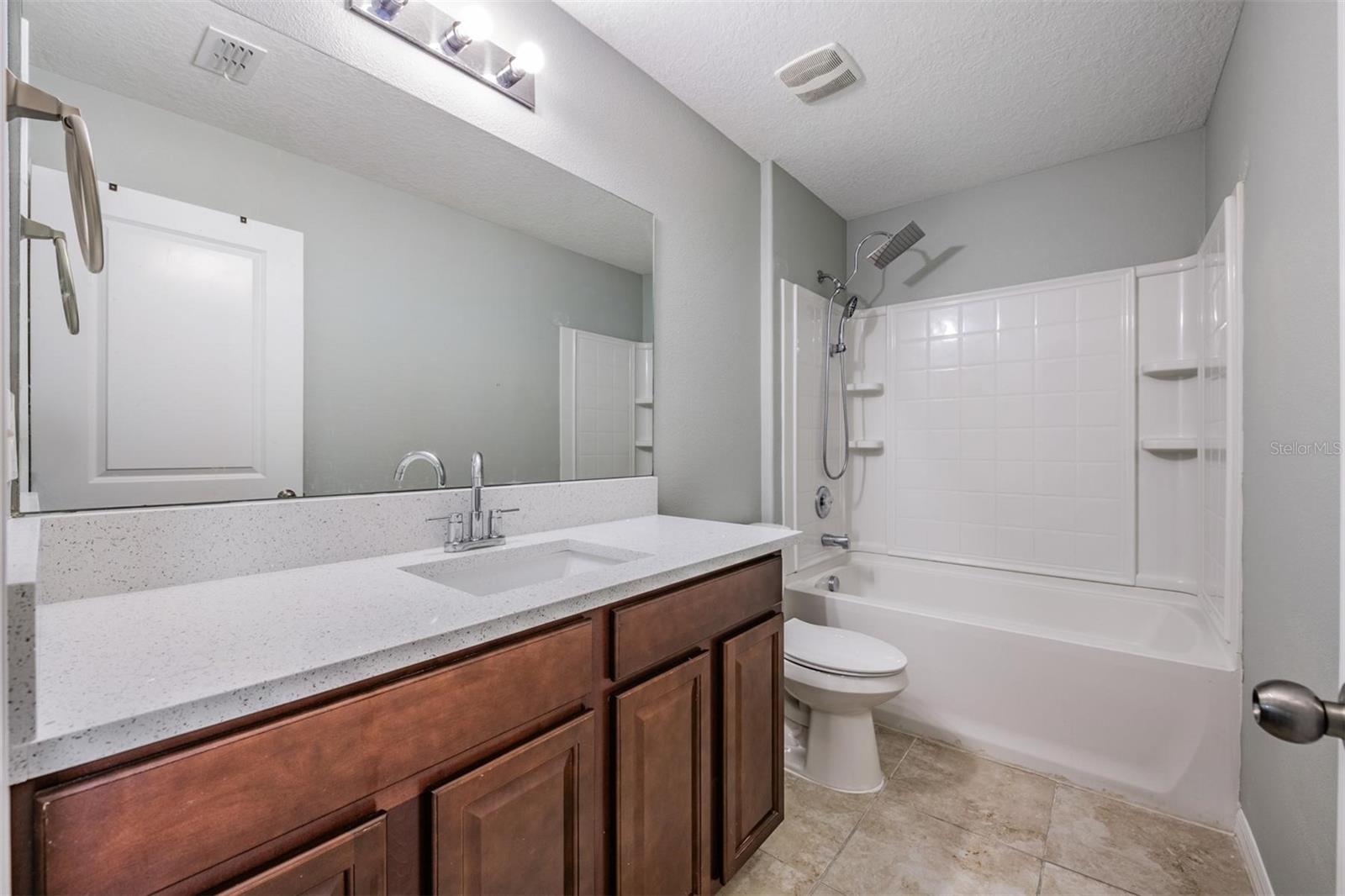 Image 31 of 55 For 253 Cascade Bend Drive