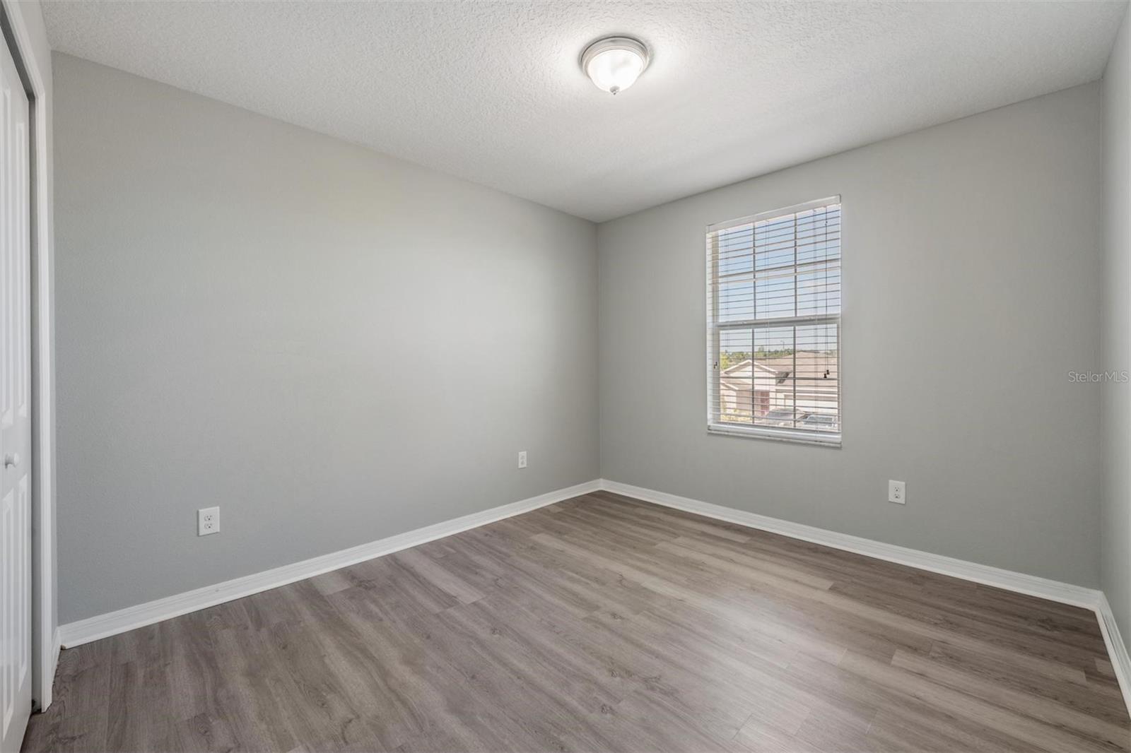 Image 34 of 55 For 253 Cascade Bend Drive