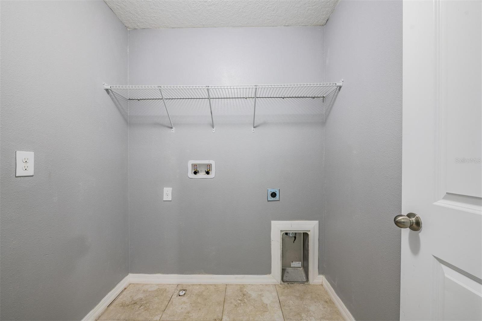Image 40 of 55 For 253 Cascade Bend Drive