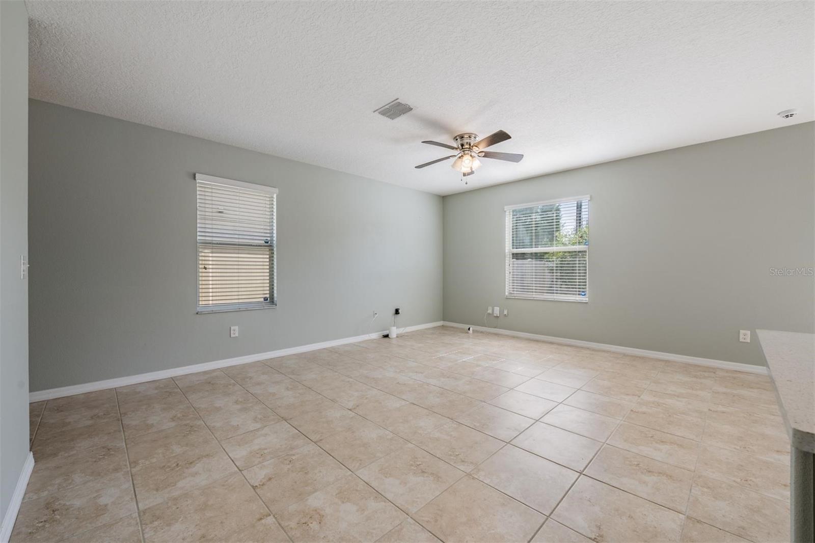 Image 7 of 55 For 253 Cascade Bend Drive