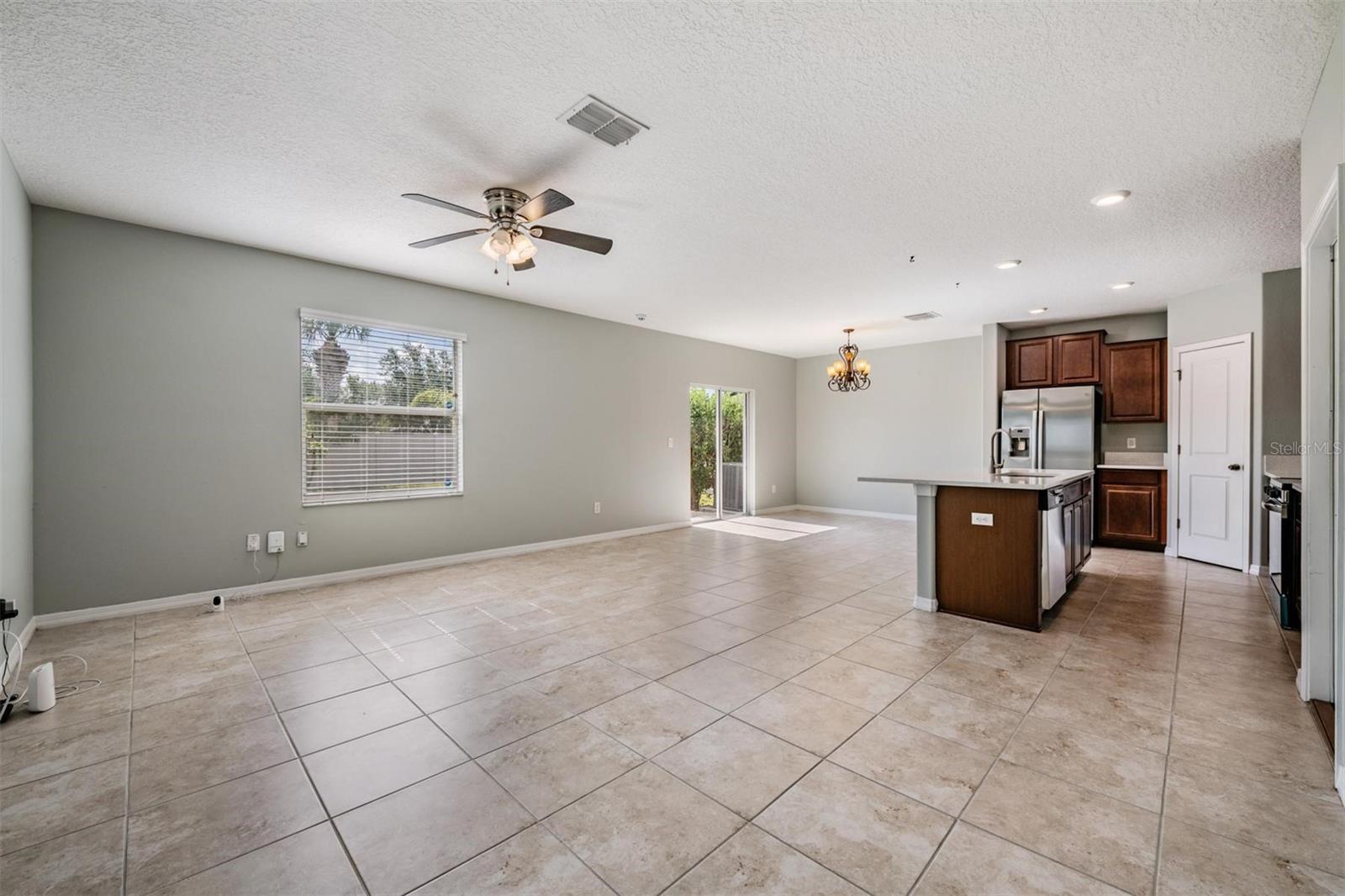 Image 8 of 55 For 253 Cascade Bend Drive