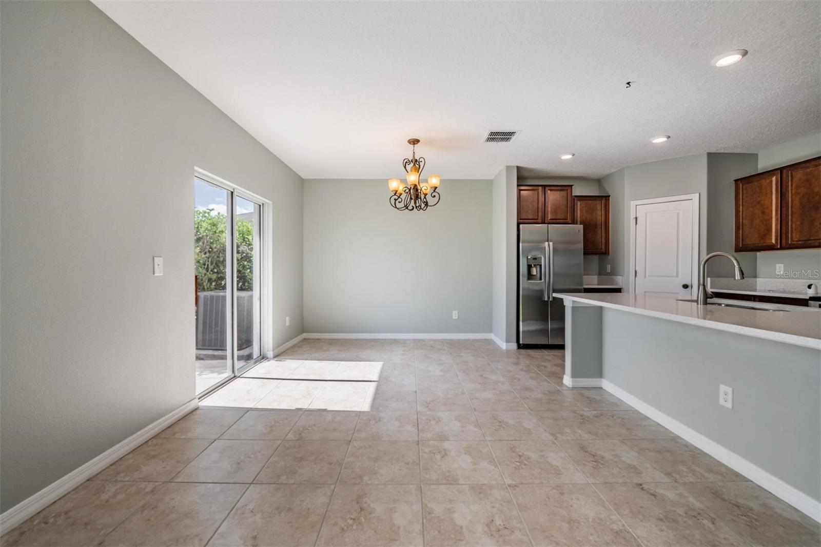 Image 9 of 55 For 253 Cascade Bend Drive