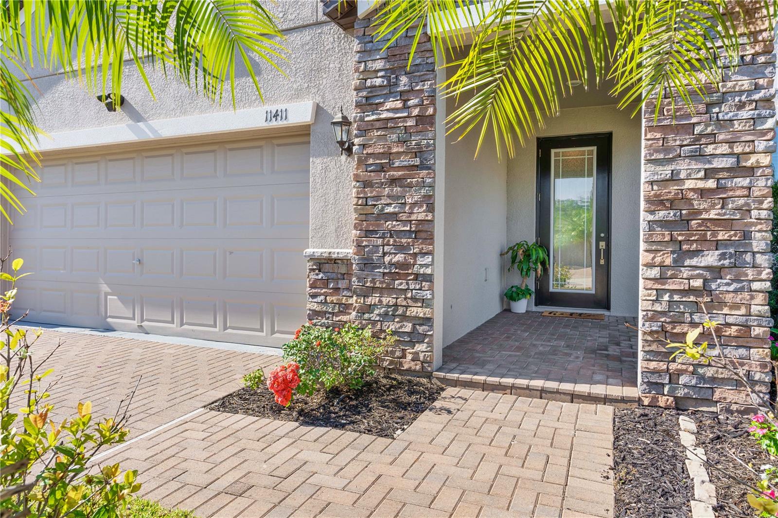 Listing photo id 0 for 11411 Chilly Water Court