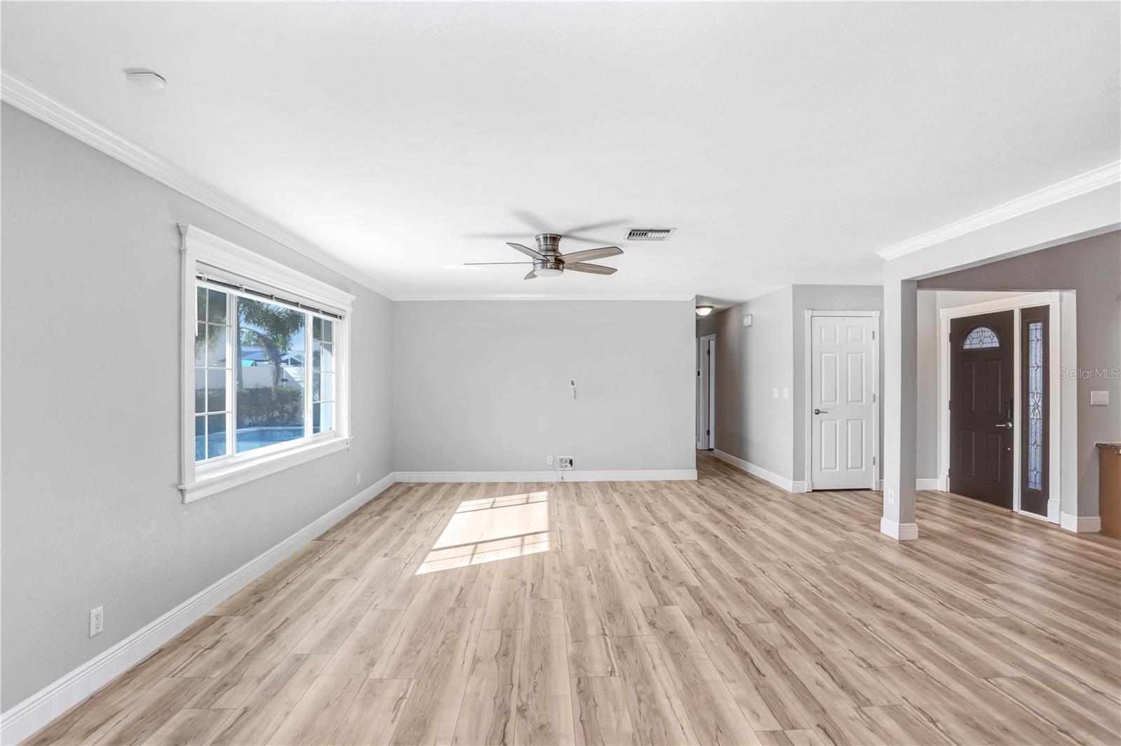 Image 11 of 36 For 8404 Blackstone Court