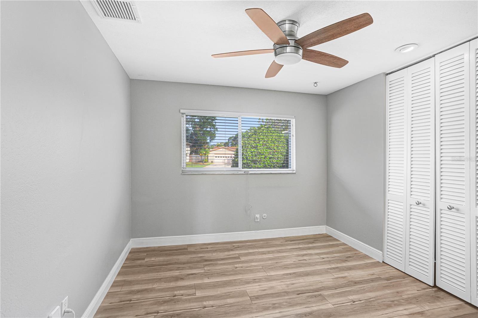 Image 21 of 36 For 8404 Blackstone Court