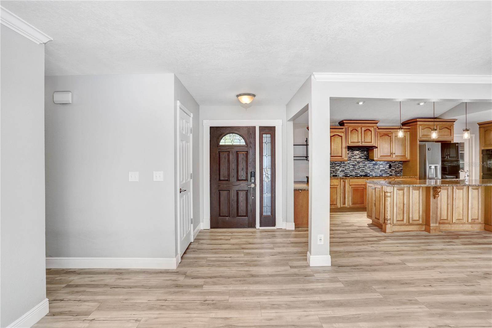 Image 5 of 36 For 8404 Blackstone Court