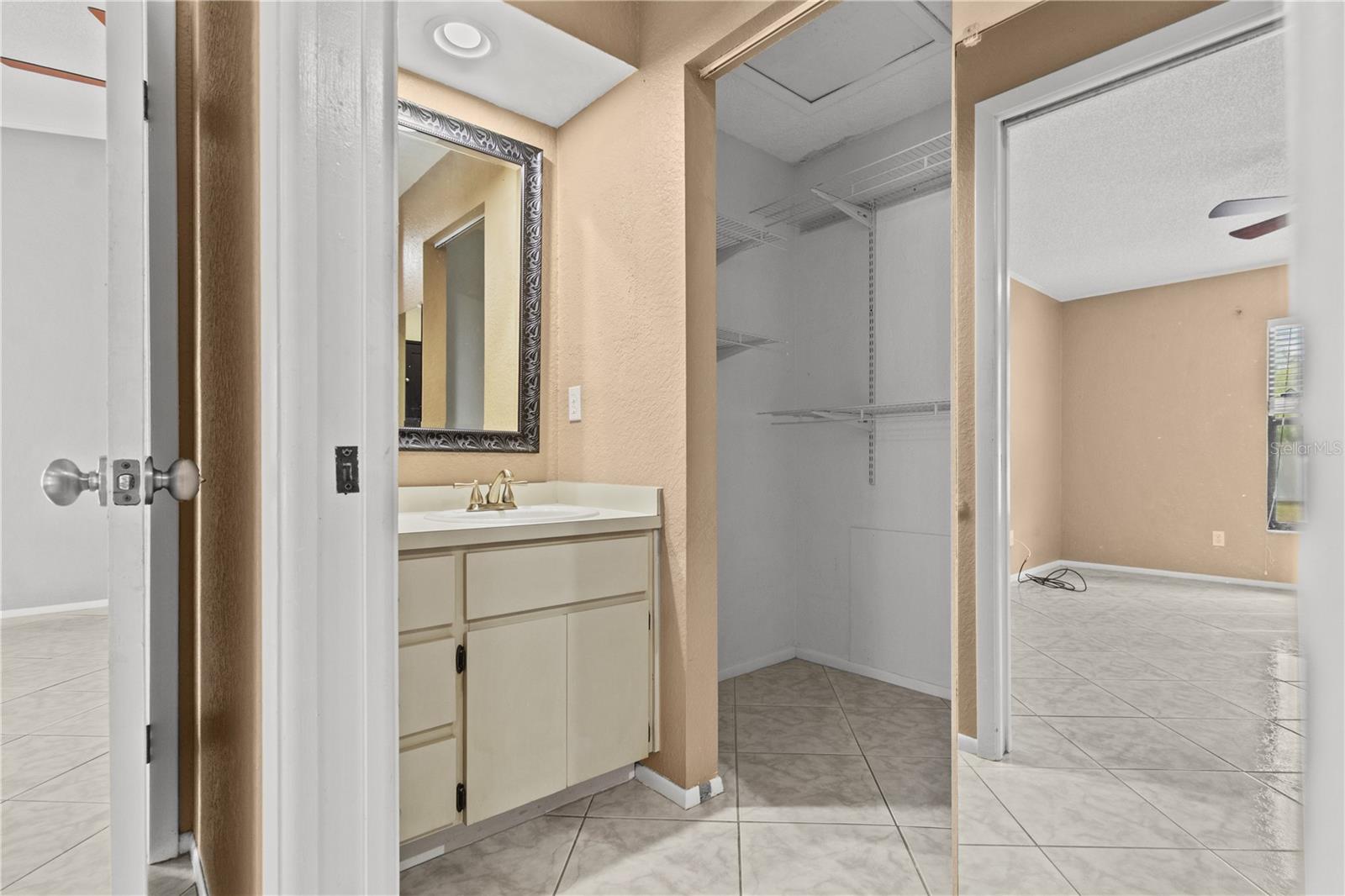 Image 24 of 33 For 11511 113th Street 11c