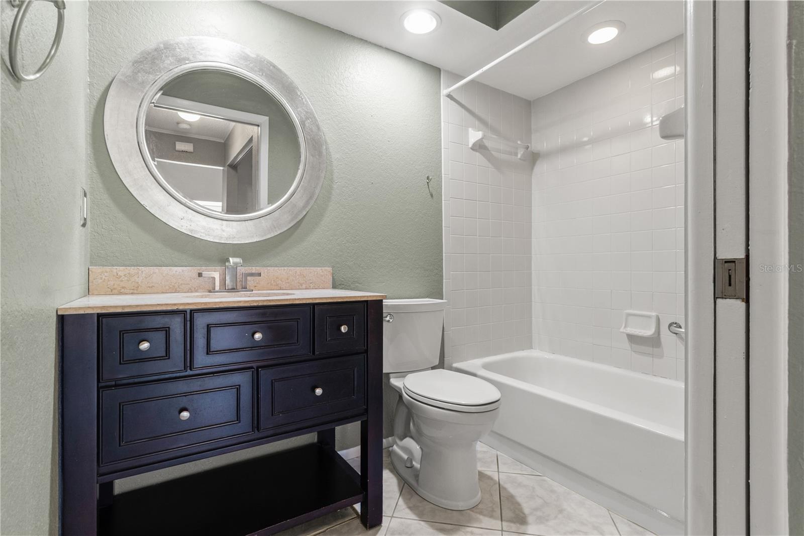 Image 28 of 33 For 11511 113th Street 11c