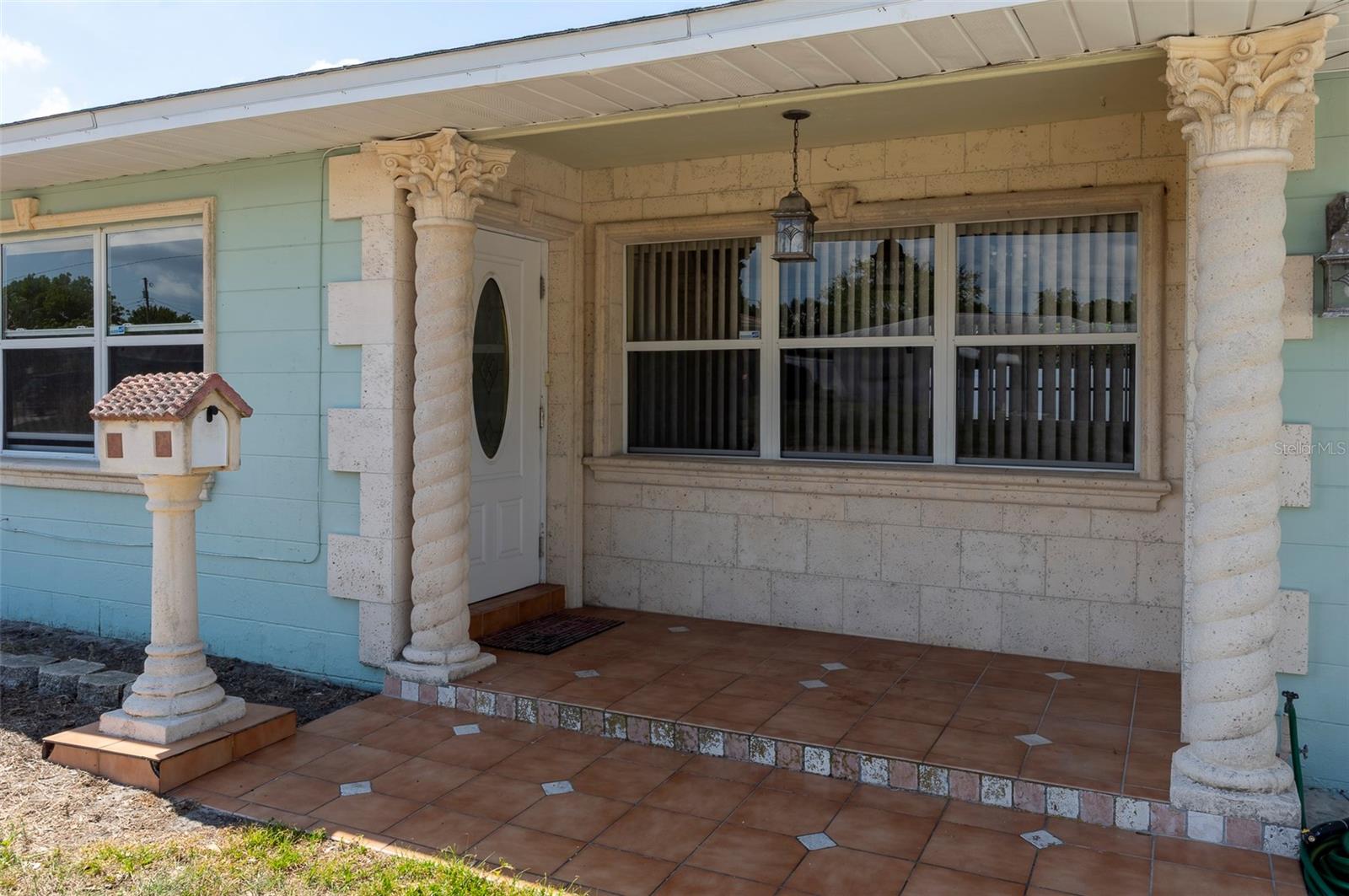 Image 3 of 26 For 4218 24th Avenue N