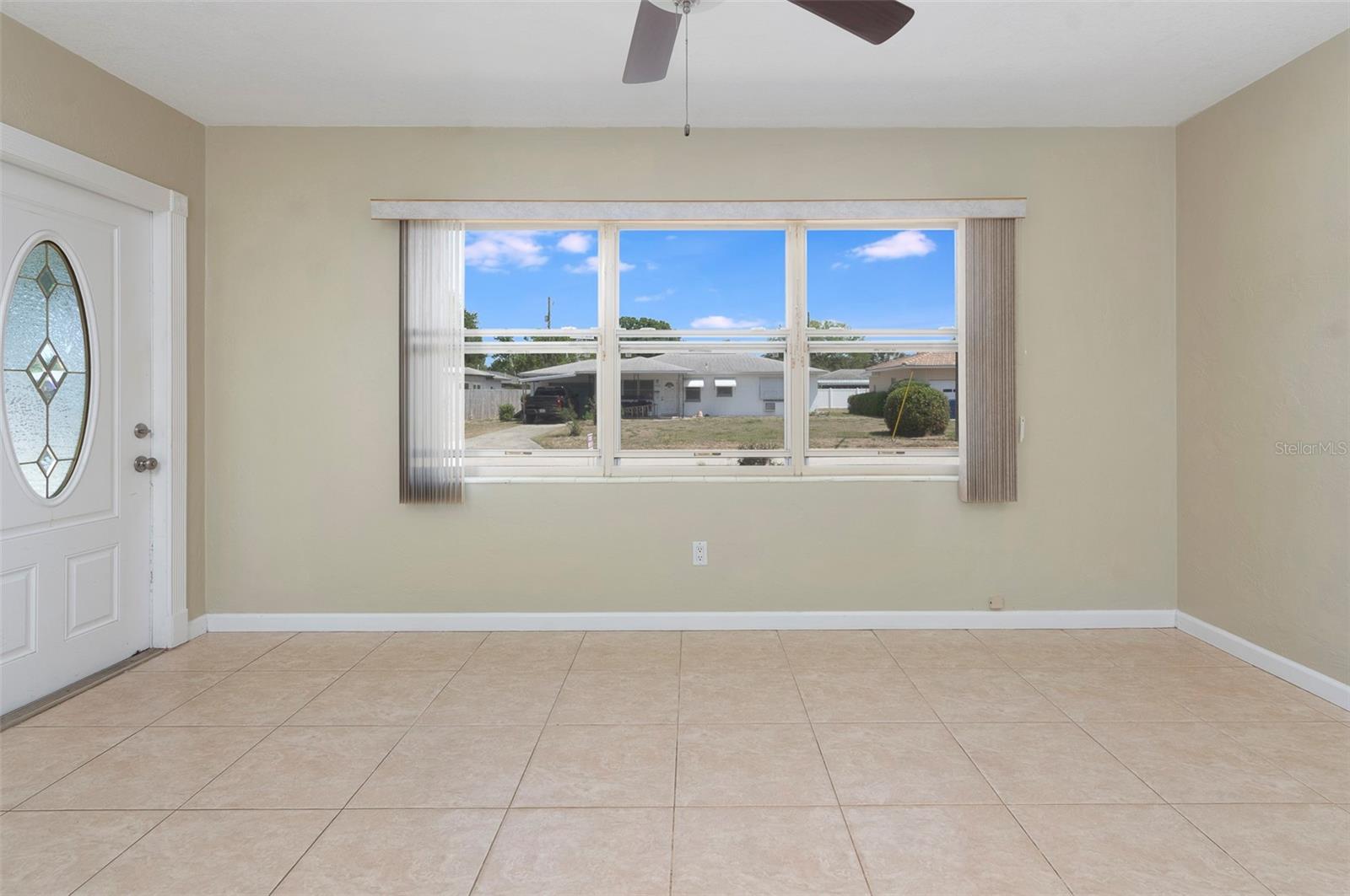Image 5 of 26 For 4218 24th Avenue N