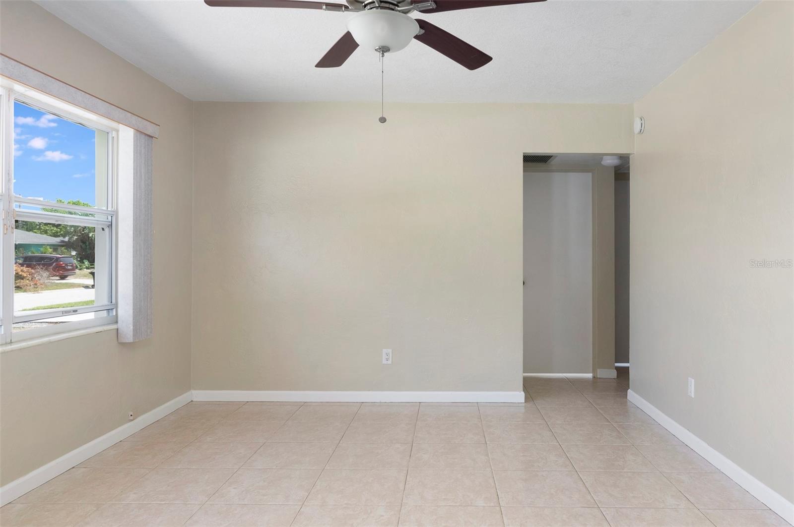 Image 7 of 26 For 4218 24th Avenue N