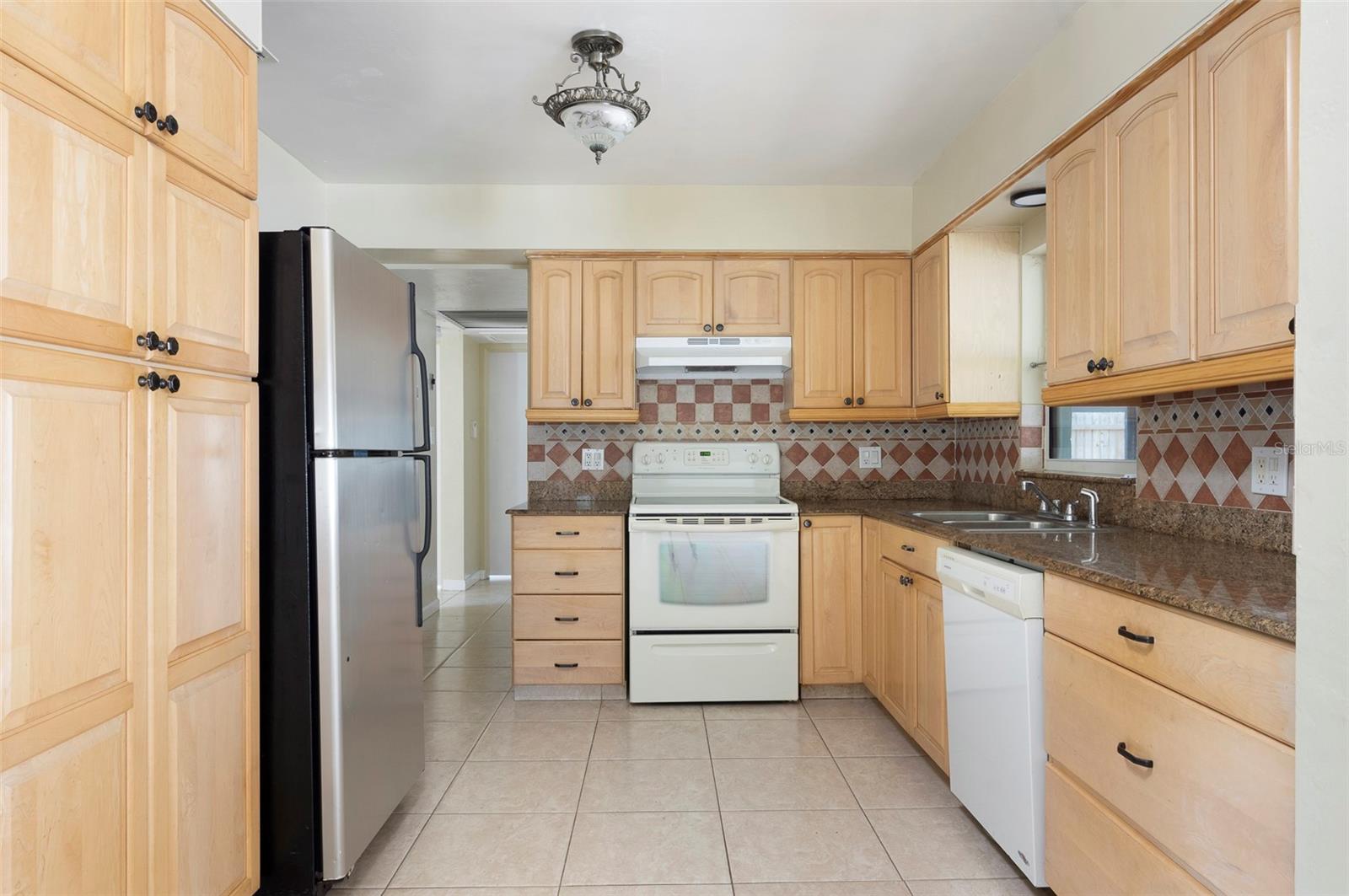 Image 9 of 26 For 4218 24th Avenue N