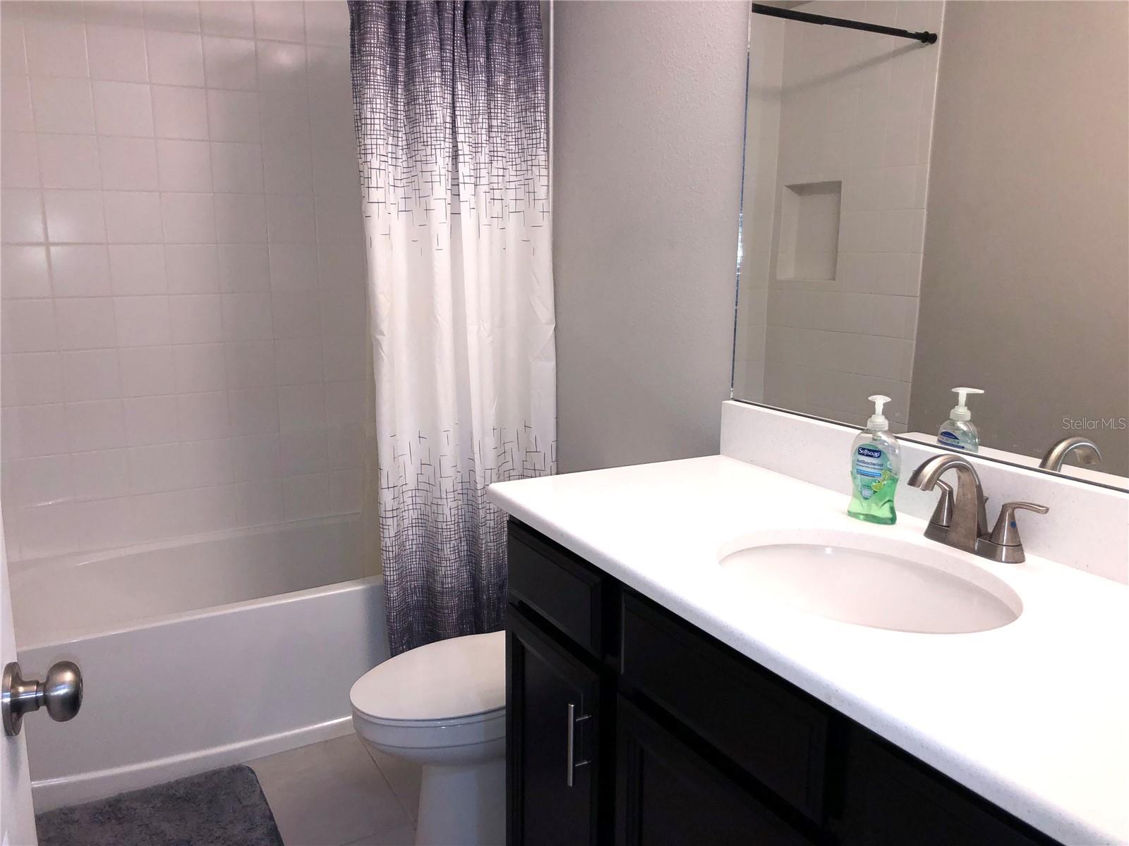 Image 12 of 18 For 10549 Oakside Drive