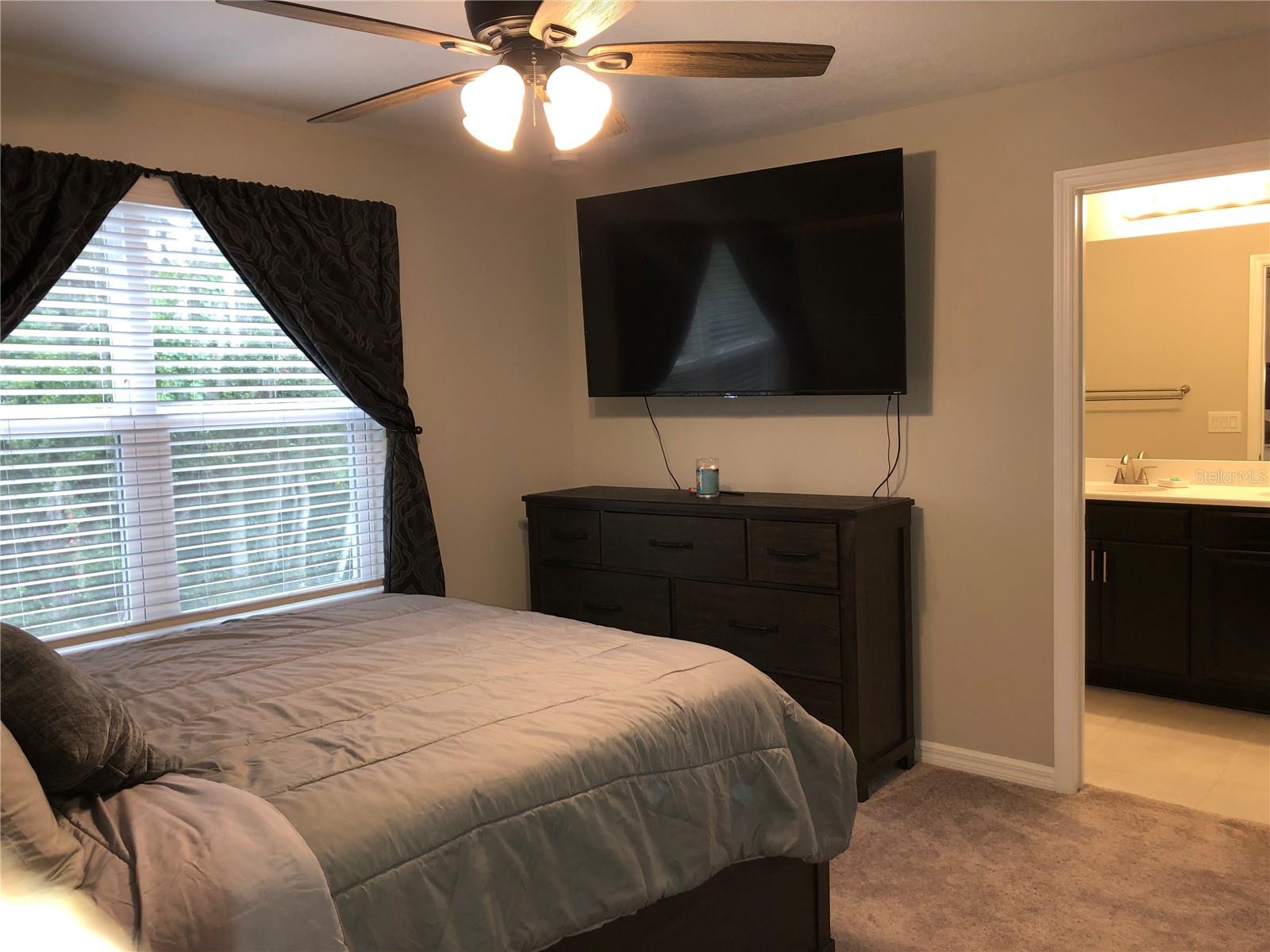 Image 9 of 18 For 10549 Oakside Drive