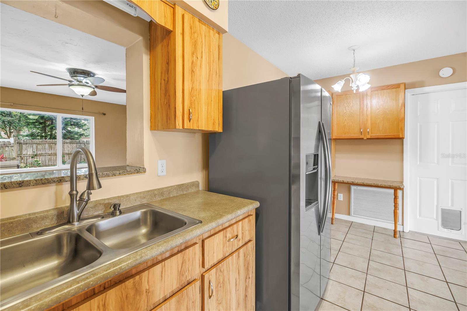 Image 10 of 39 For 9579 Golden Grove Street