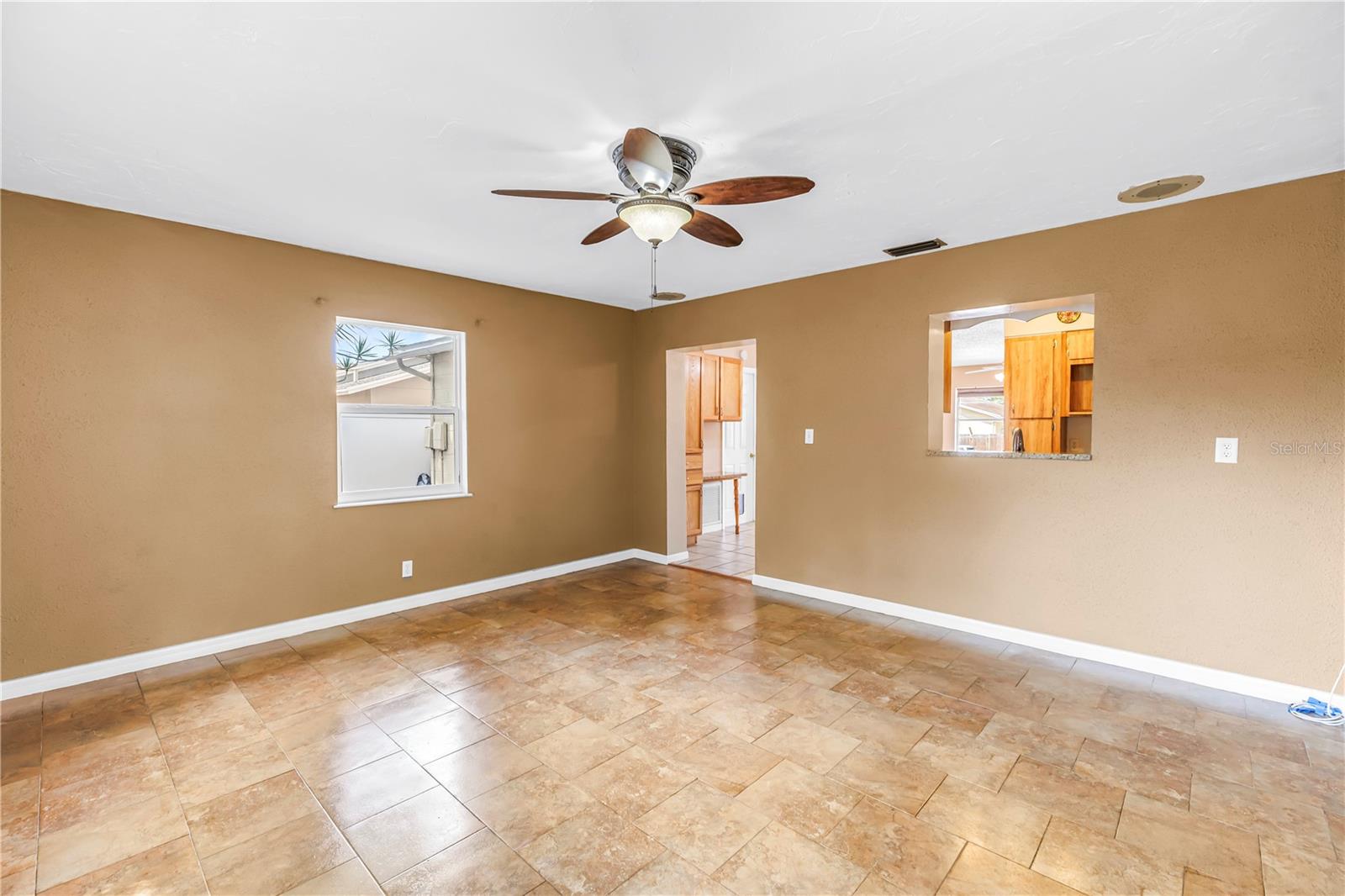 Image 12 of 39 For 9579 Golden Grove Street