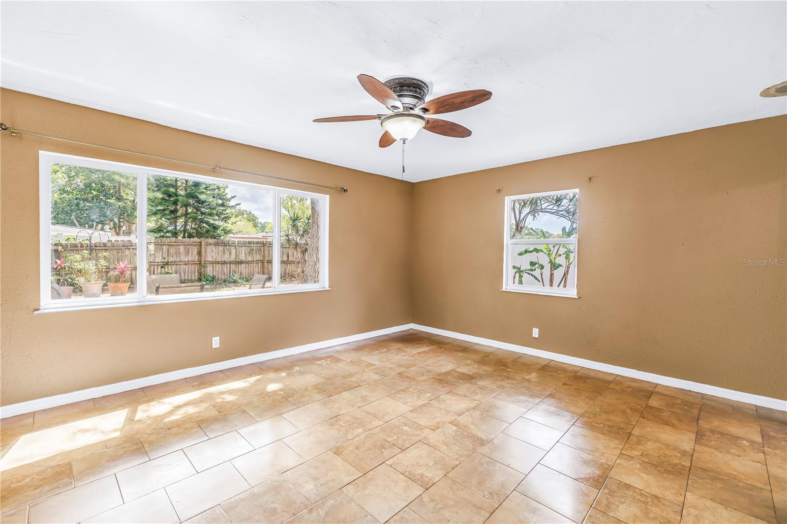 Image 13 of 39 For 9579 Golden Grove Street