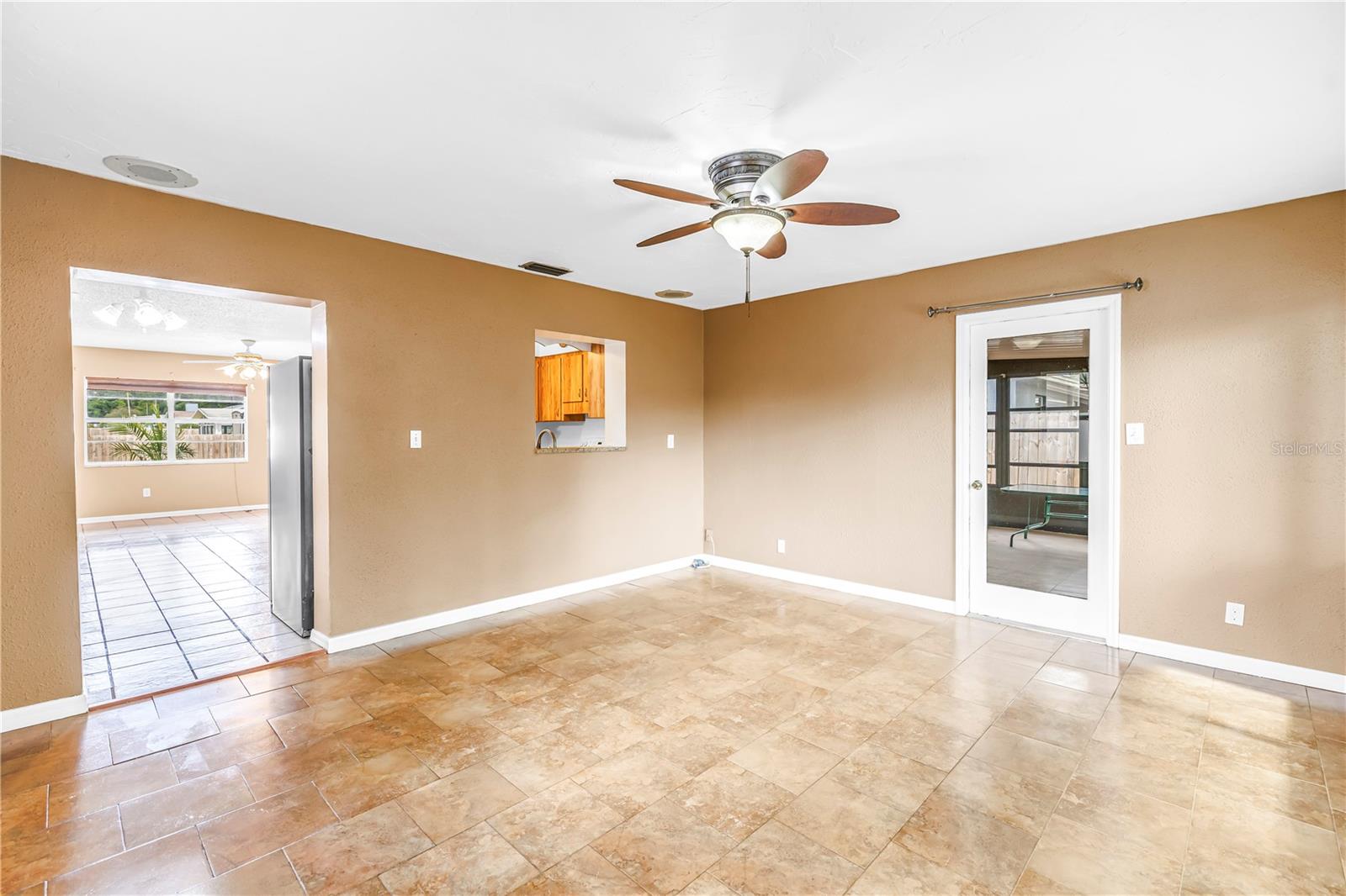Image 14 of 39 For 9579 Golden Grove Street