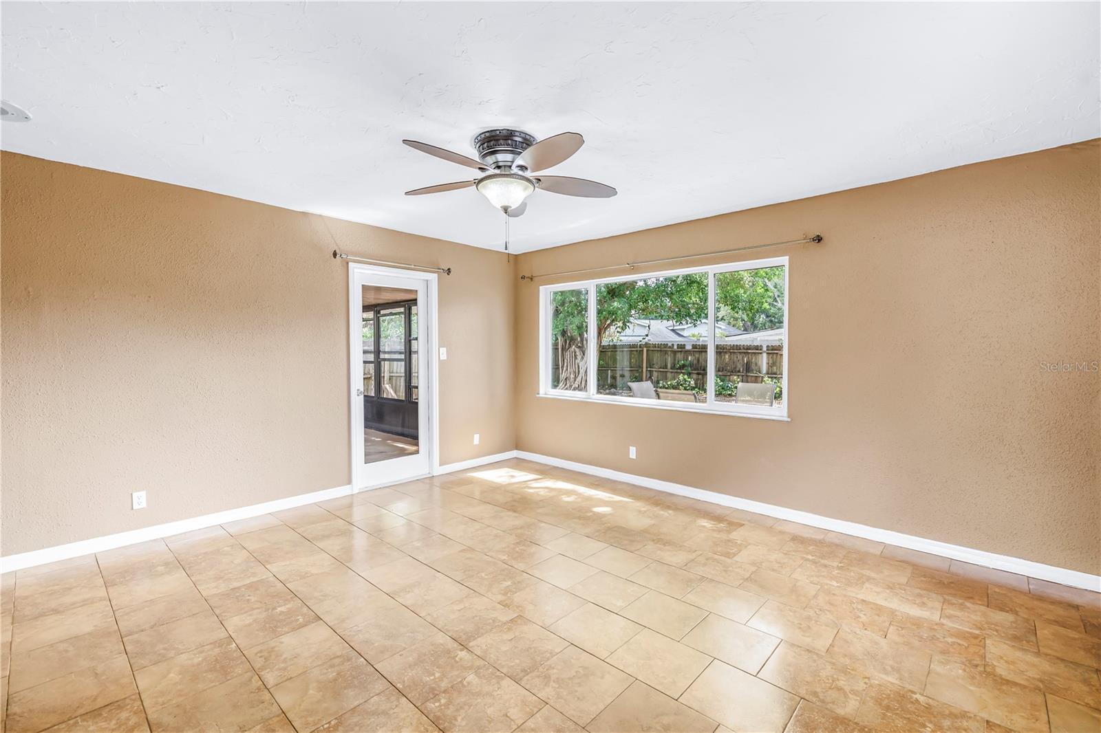 Image 15 of 39 For 9579 Golden Grove Street