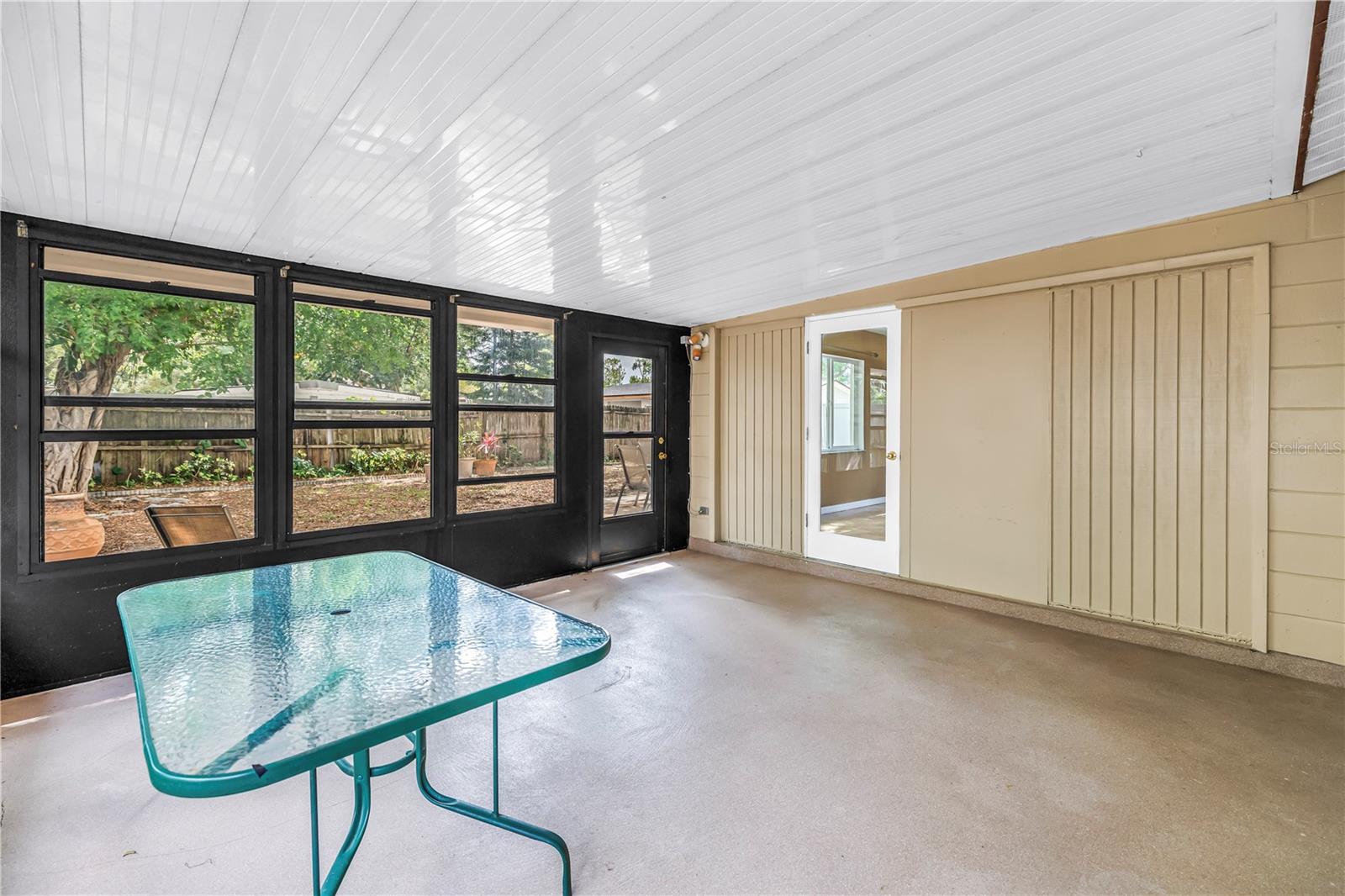 Image 16 of 39 For 9579 Golden Grove Street