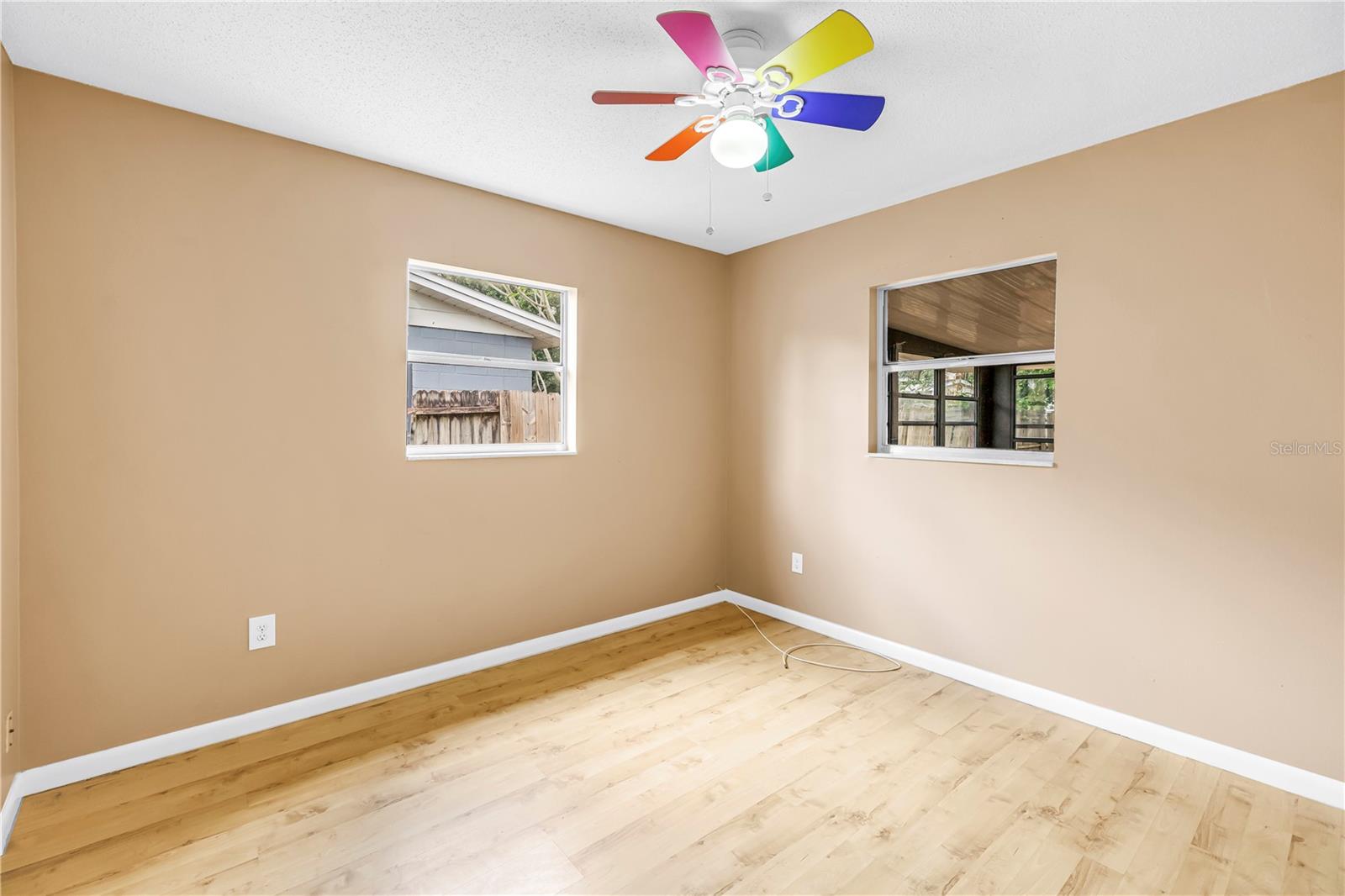 Image 19 of 39 For 9579 Golden Grove Street