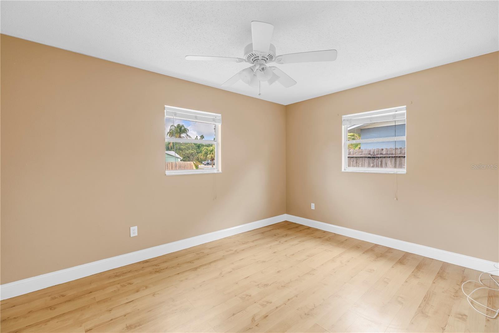 Image 22 of 39 For 9579 Golden Grove Street