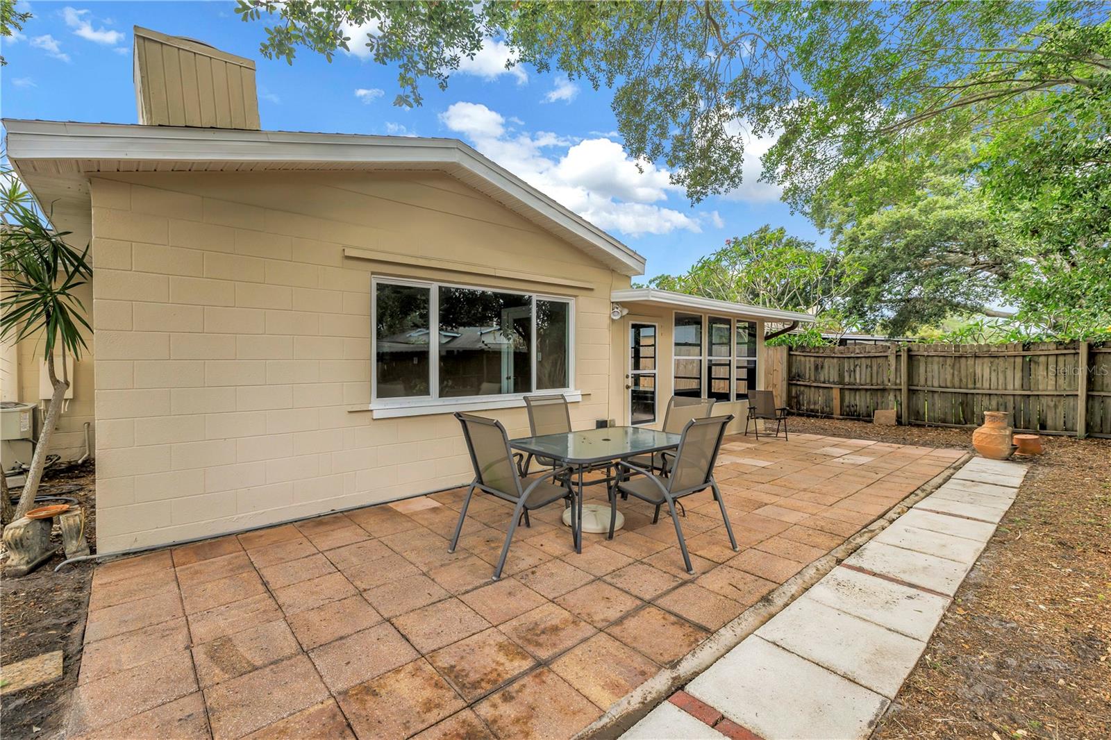 Image 26 of 39 For 9579 Golden Grove Street