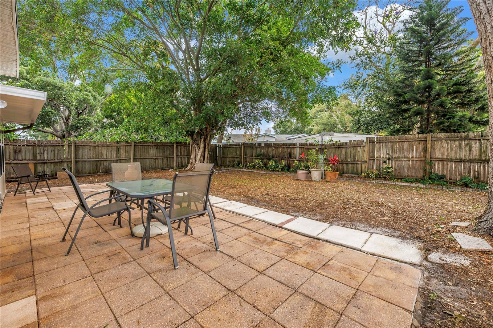 Image 27 of 39 For 9579 Golden Grove Street