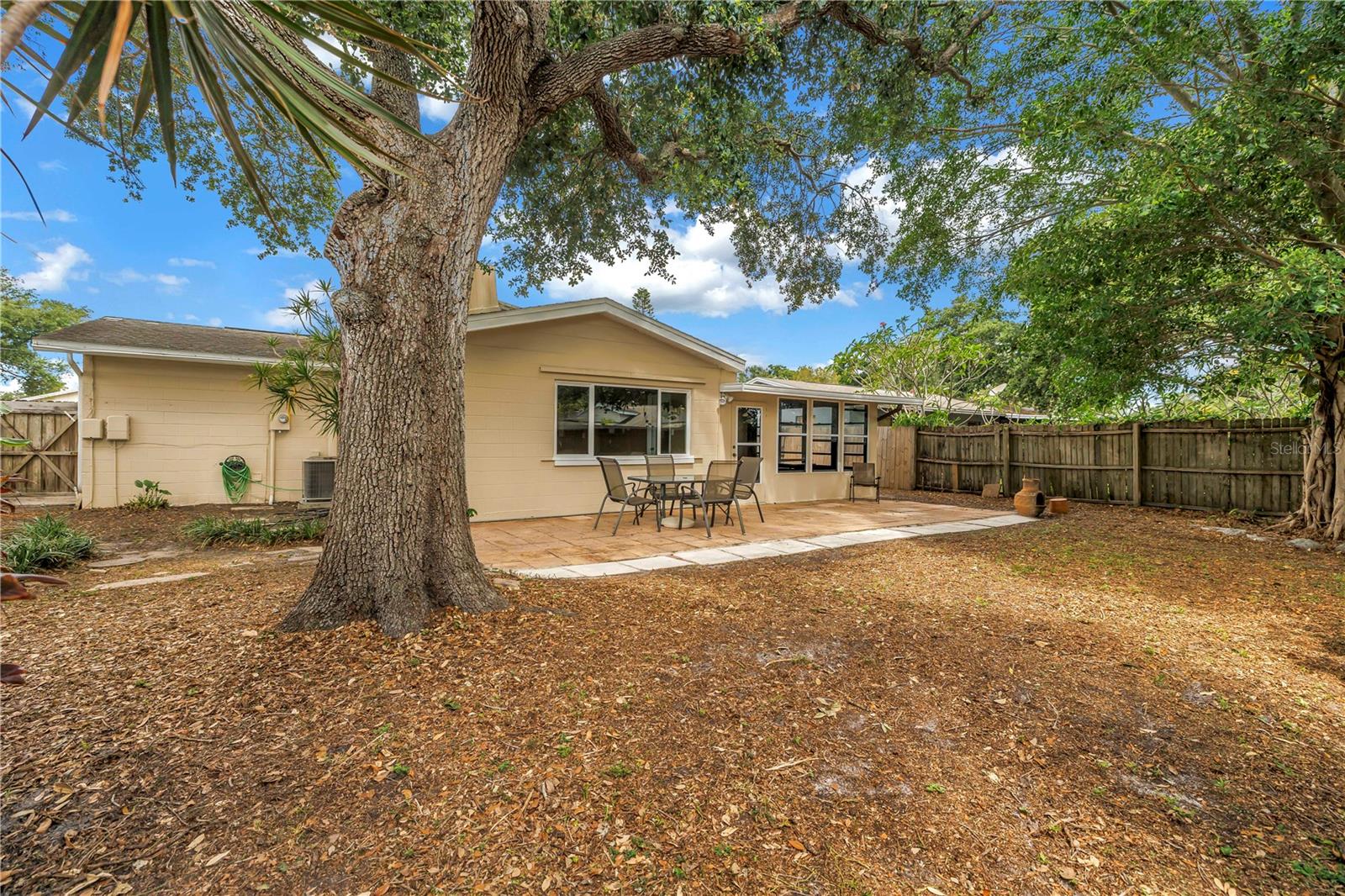 Image 29 of 39 For 9579 Golden Grove Street