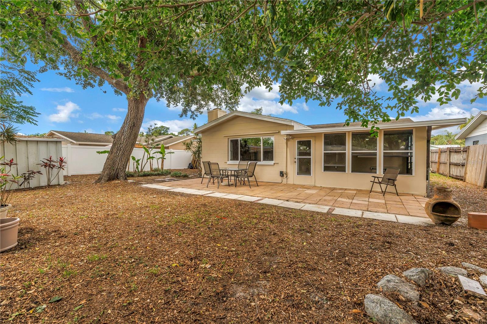 Image 31 of 39 For 9579 Golden Grove Street