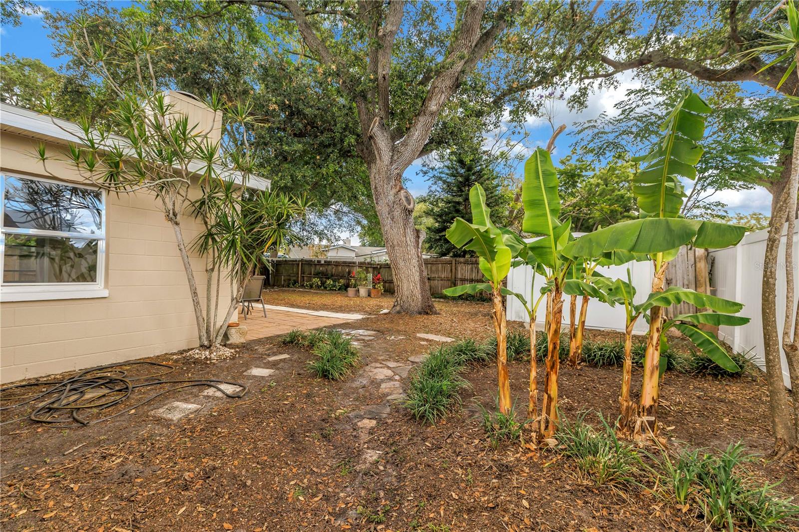 Image 34 of 39 For 9579 Golden Grove Street