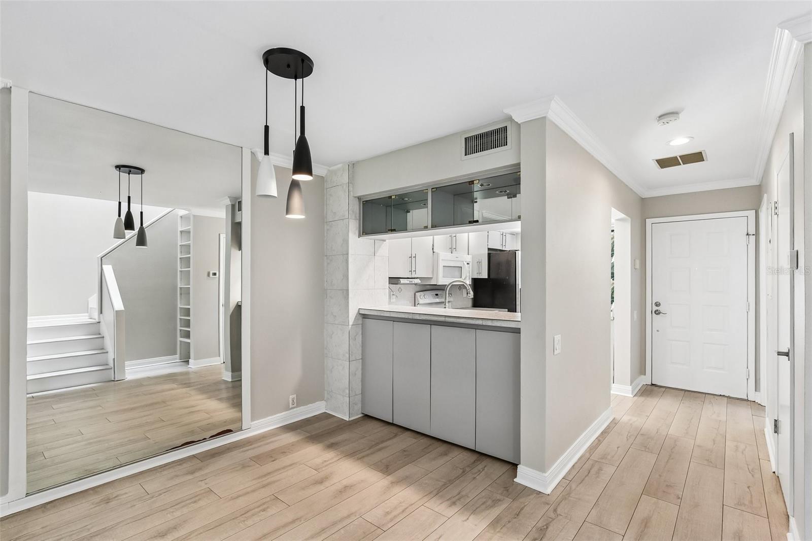 Image 11 of 43 For 1006 Cicero Lane