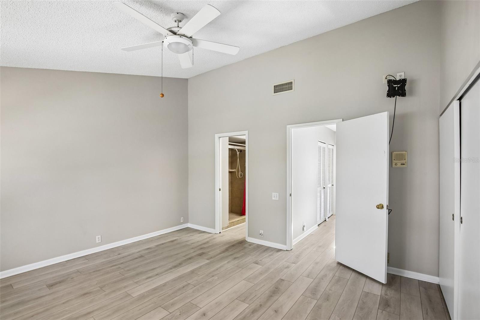 Image 23 of 43 For 1006 Cicero Lane