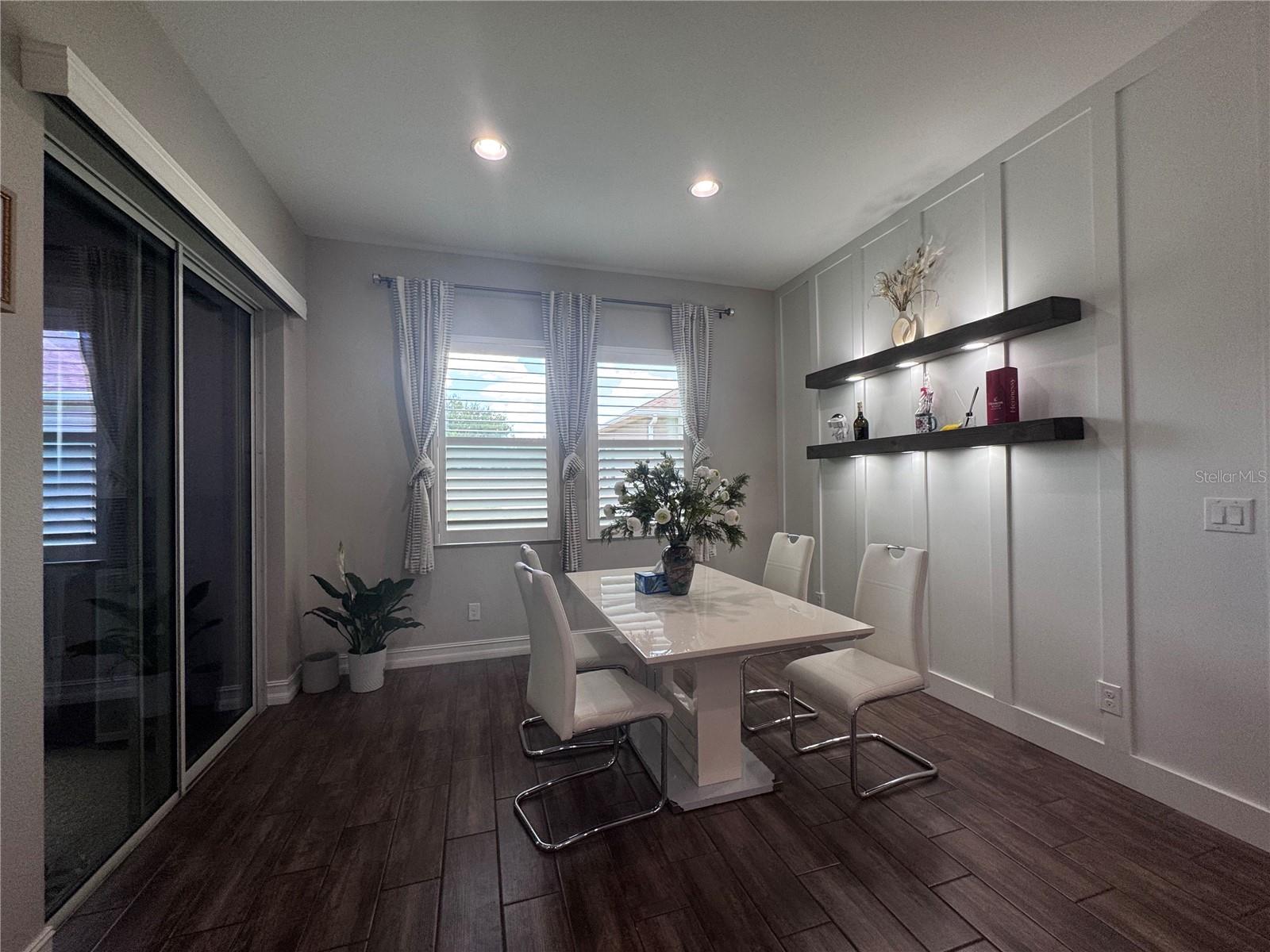 Image 10 of 30 For 11513 11th Avenue E