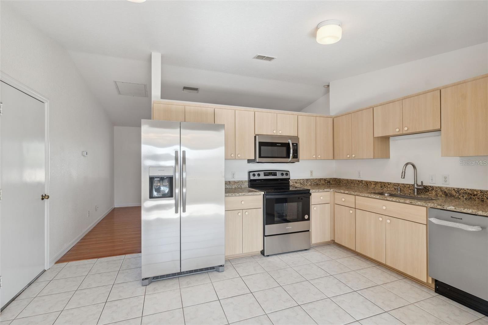 Image 5 of 17 For 9853 59th Circle
