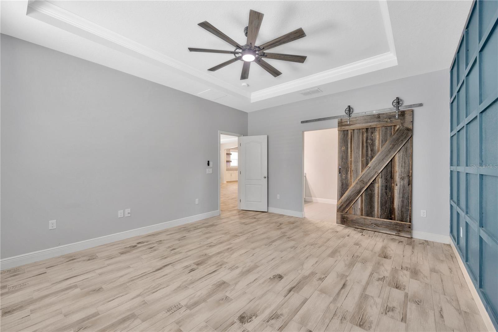Image 10 of 30 For 6518 Park Strand Drive