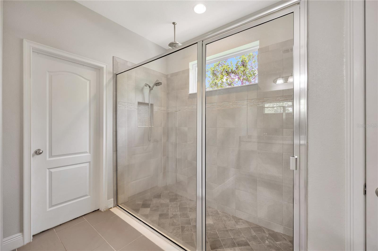 Image 12 of 30 For 6518 Park Strand Drive